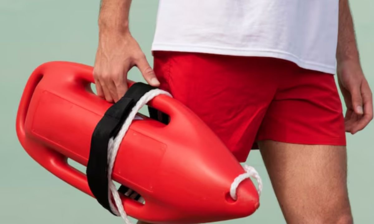 Lifeguard Course in Singapore: Training for Aquatic Safety and Emergency Response